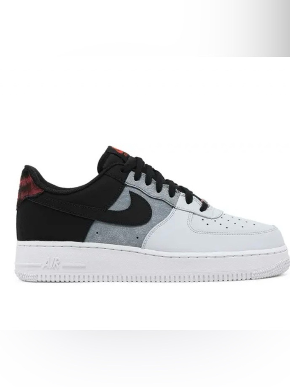 Nike Air Force 1'07 LV8 'Black
Smoke Grey' Sneakers size 12.5